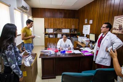 Universitarios queretanos fabrican caretas 3D para médicos