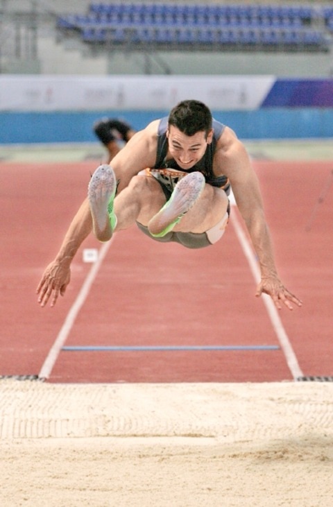 Nuevo podio de Rivera en la campaña