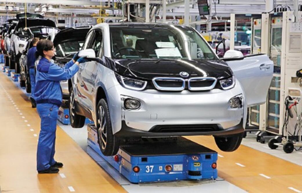 Denuncian 6 mil despidos injustificados