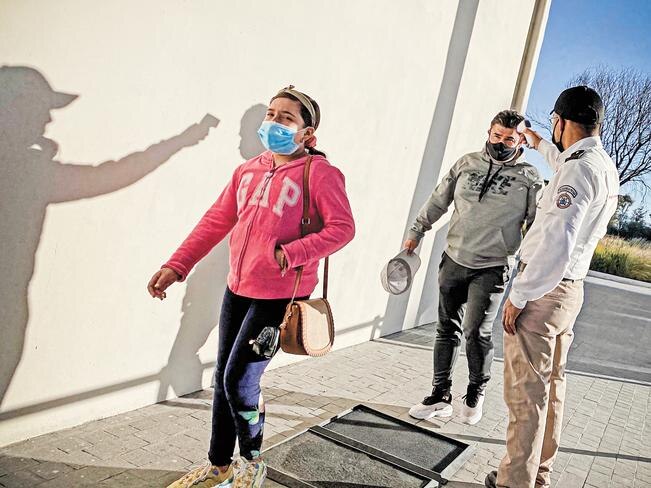 Queretanos, cansados de los protocolos sanitarios