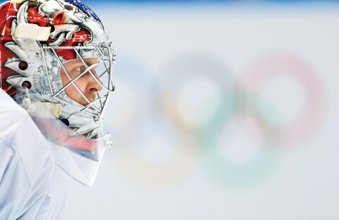 Rusos anhelan oro en el hockey