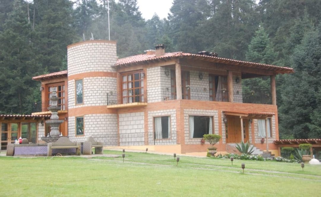 Casa de seguridad de Édgar Valdez "La Barbie". Finca en Lerma, Estado de México, refugio donde fue detenido el narcotraficante (31/08/2010). Foto: Especial