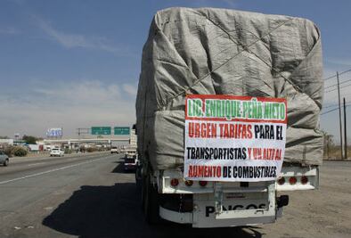 Transportistas se manifiestan en la 57