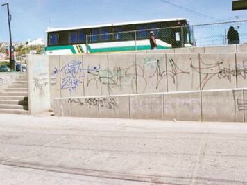 Denuncian refugio de drogadictos 