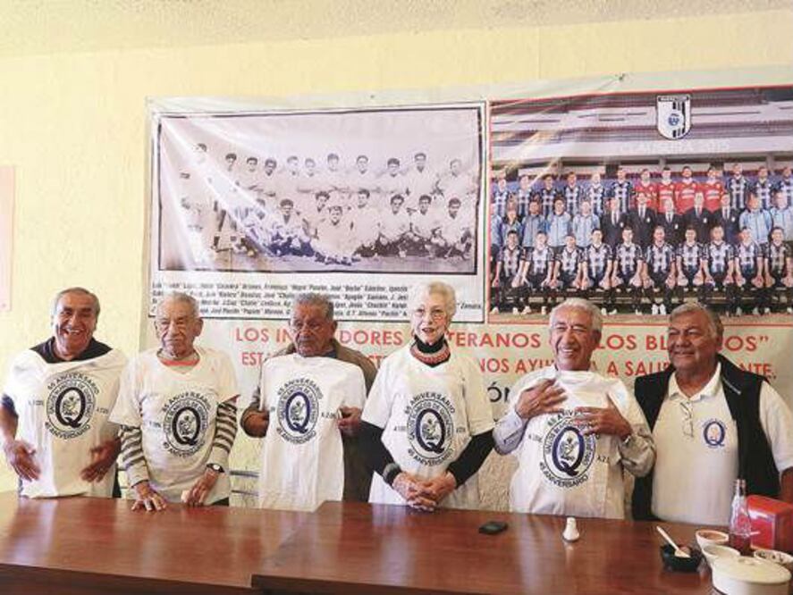 Fundadores de Gallos, orgullosos