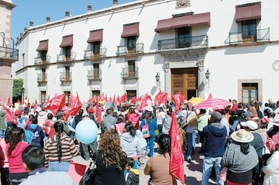 Miente De la Isla, acusa Antorcha