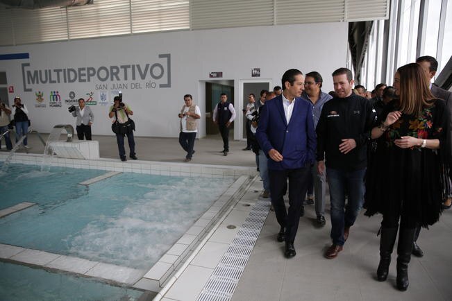 El titular de la Comisión Estatal de Infraestructura, Fernando González, precisó que el nuevo multideportivo cuenta con una alberca semiolímpica, jacuzzi, áreas especiales y gimnasio con tres salones de usos múltiples (ESPECIAL)