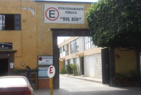 Operan sin regulación de tarifas