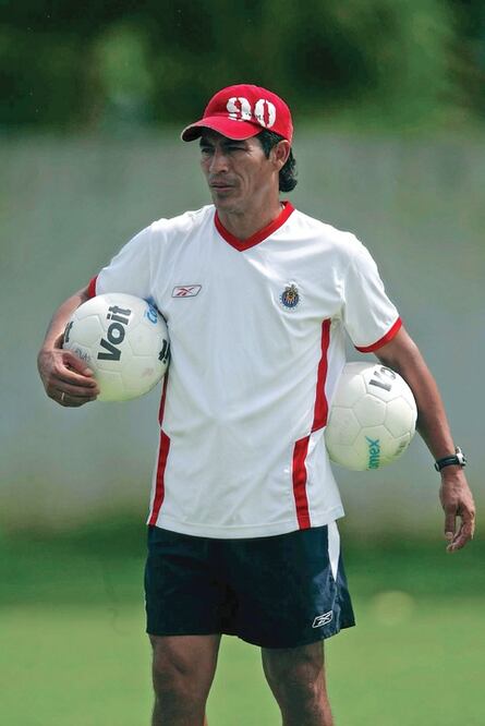 Galindo negocia su regreso a Chivas