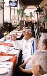 La directiva convive con ex jugadores