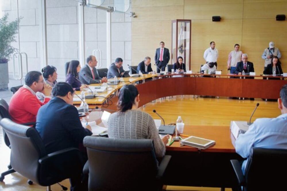 Aprueban actividades de Ayuntamiento Juvenil