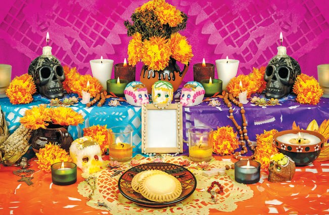 Queretanos se preparan para recibir a sus muertitos