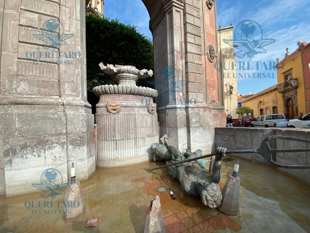 Vandalizan la Fuente de Neptuno en Querétaro 