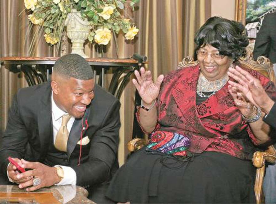 Buccaneers cumple el pronóstico