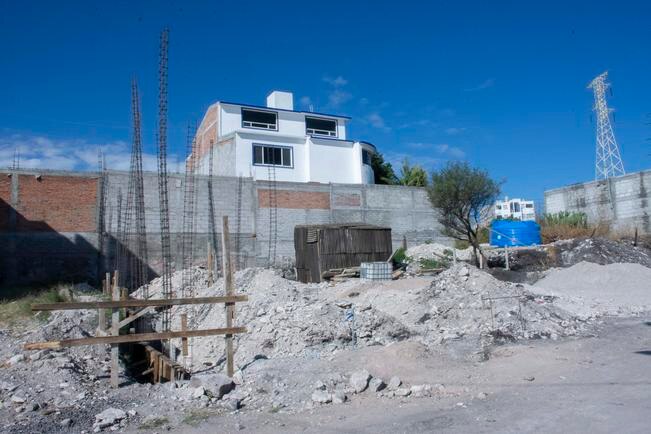 Analizan revertir uso de suelo de predios cercanos a Peña Colorada y a Jurica Poniente