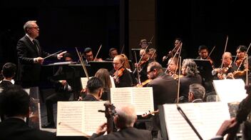 OFEQ lleva “Cuentos musicales” a la niñez