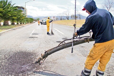 Arranca bacheo de avenidas