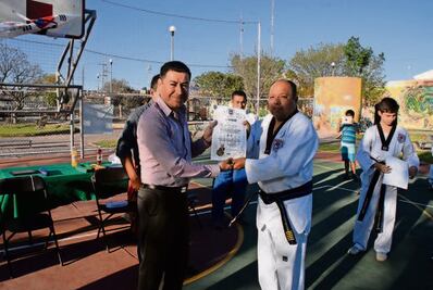 Academia Municipal de TKD, de fiesta