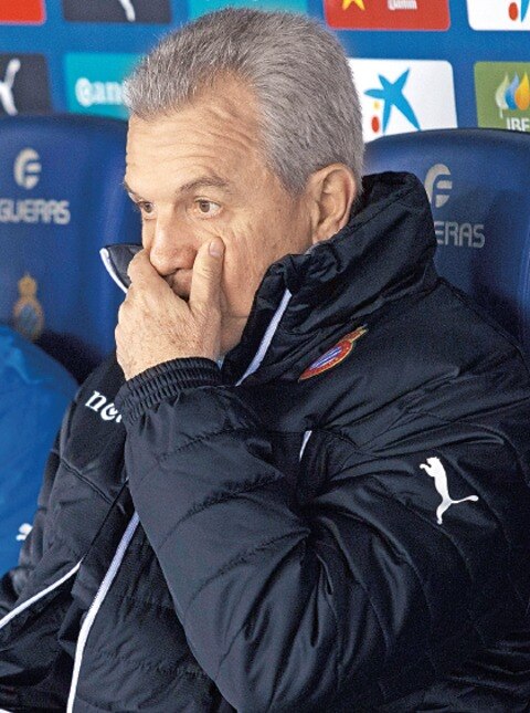 Javier Aguirre se despide del Espanyol ante el Real Madrid