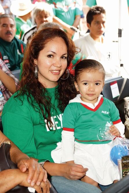 Celebran triunfo de la Selección