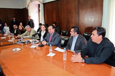   Congreso convoca a parlamento juvenil