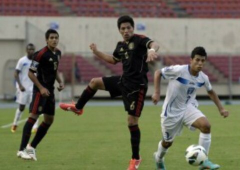 México vence 3-1 a Irak