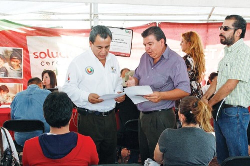 Cobertura de 98% de agua, luz y piso