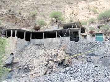 Regula Semarnat a mineros 