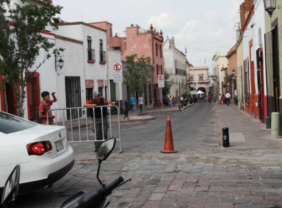 Cierre de calles por festejos del mes patrio
