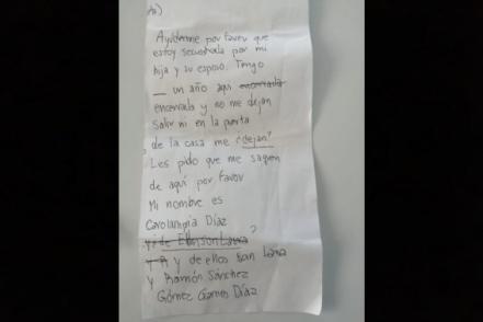 Abuelita pide ayuda en centro de vacunación antiCovid; acusa violencia con nota a enfermera
