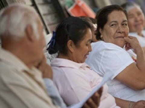 30% de adultos mayores con tarjeta de descuento