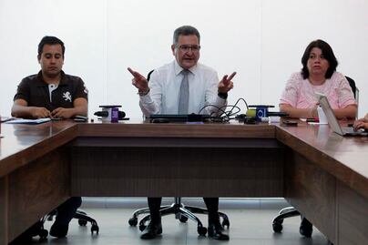 Autoridades deben solucionar tema de taxis irregulares: TAQ