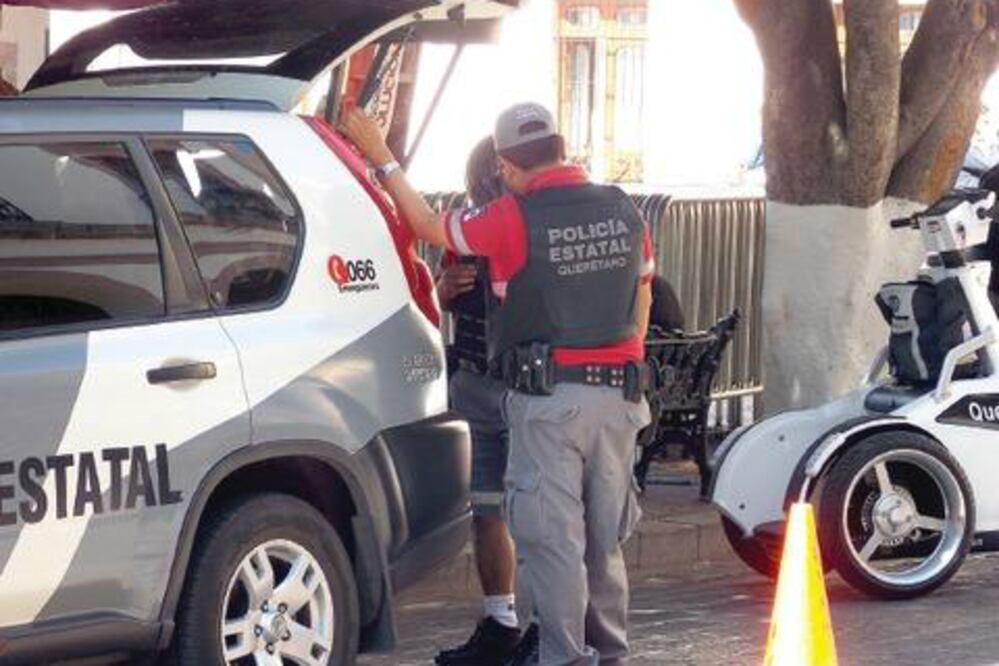 PoEs asegura un vehículo