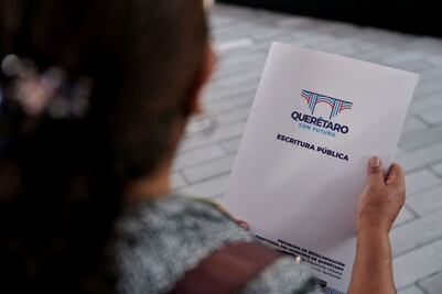 Municipio capitalino entrega 297 escrituras 