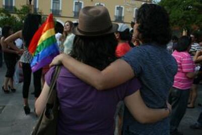 Confían avalen matrimonios gay