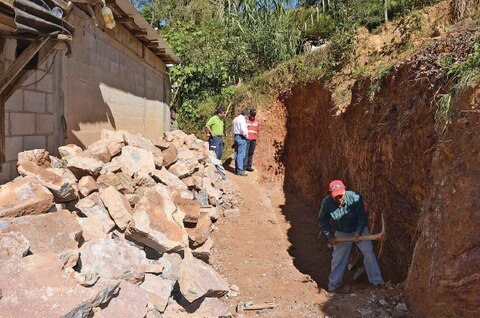 Supervisan en Pinal viviendas