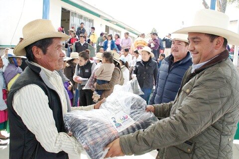 Entrega alcalde obras por 6 mdp