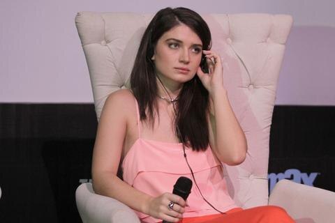 Eve Hewson aprende a lidiar con el amor, actuando en The Knick