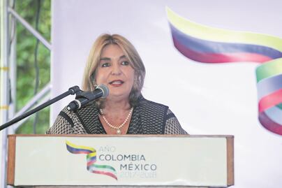 Embajadora de Colombia en México encabeza celebración por 208 de independencia