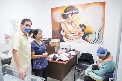 Dan cursos y pláticas para promover lactancia materna