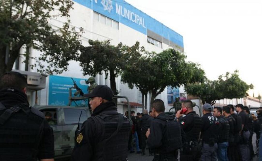 "Vamos a trabajar minuto a minuto para darle a Jalisco la seguridad que merece" escribió el gobernador de Jalisco, Aristóteles Sandoval. (FOTO: Tomada de Twitter @AristotelesSD)