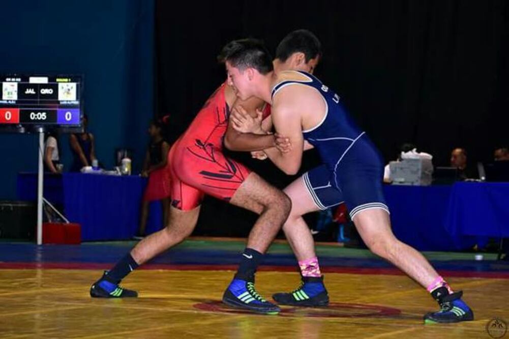 En la disciplina de lucha grecorromana clasificaron 17 queretanos. (CORTESÍA INDEREQ)