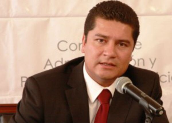 Rezago en servicios básicos en TX