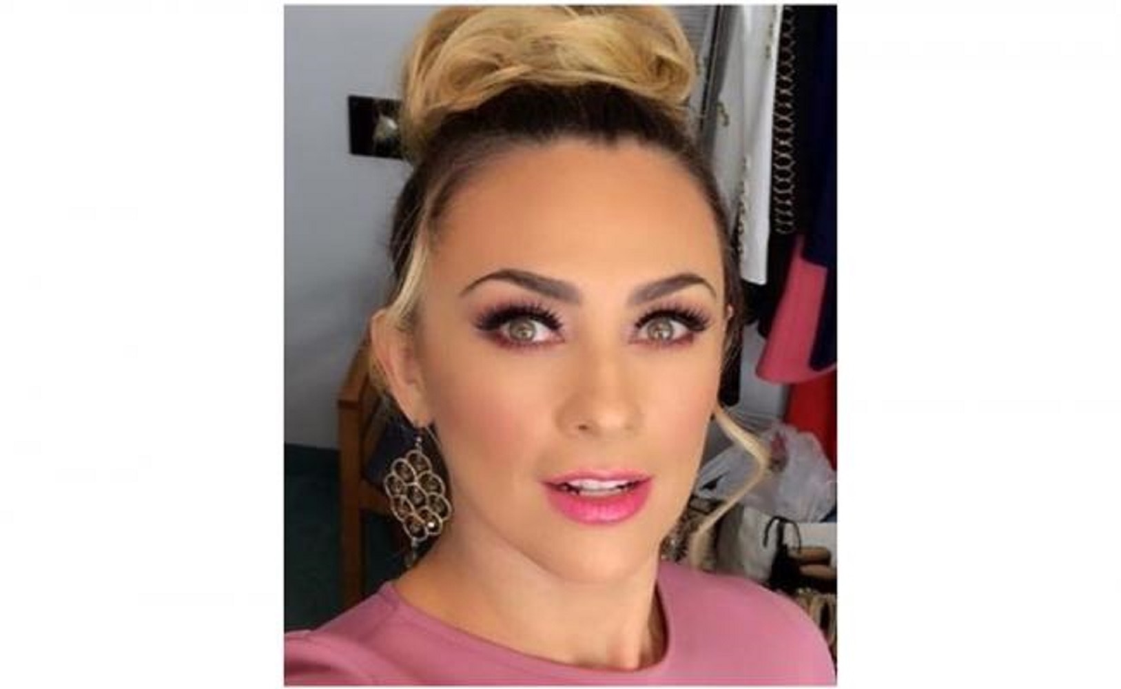 Vestido de Aracely Arámbula da de qué hablar