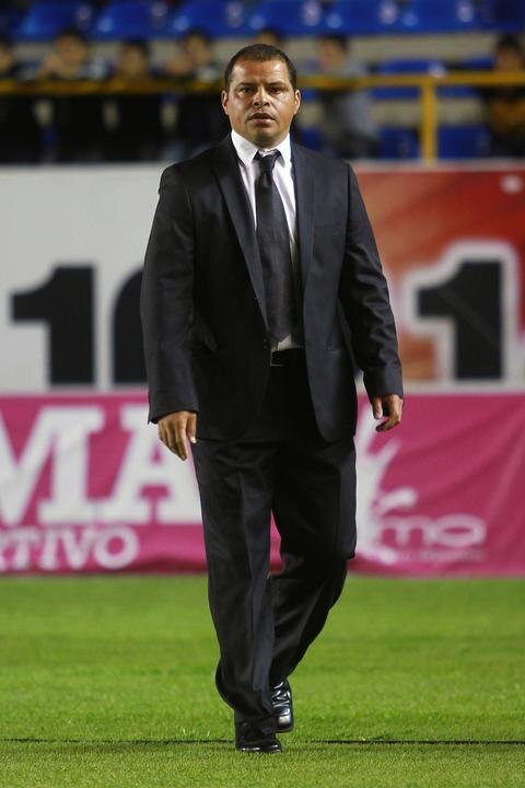 Uruguay se preocupa por no caer en el debut