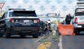 Muere motociclista tras chocar contra una barrera metálica en avenida 5 de Febrero