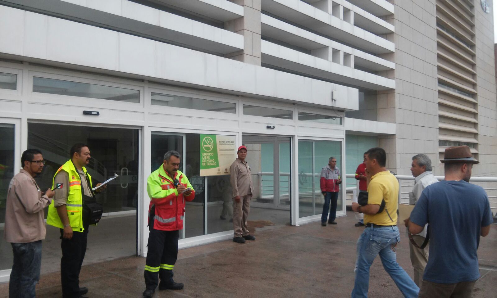 Desalojan en cinco minutos Centro Cívico por simulacro