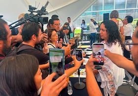 Astrid Ortega niega incurrir en actos anticipados de campaña