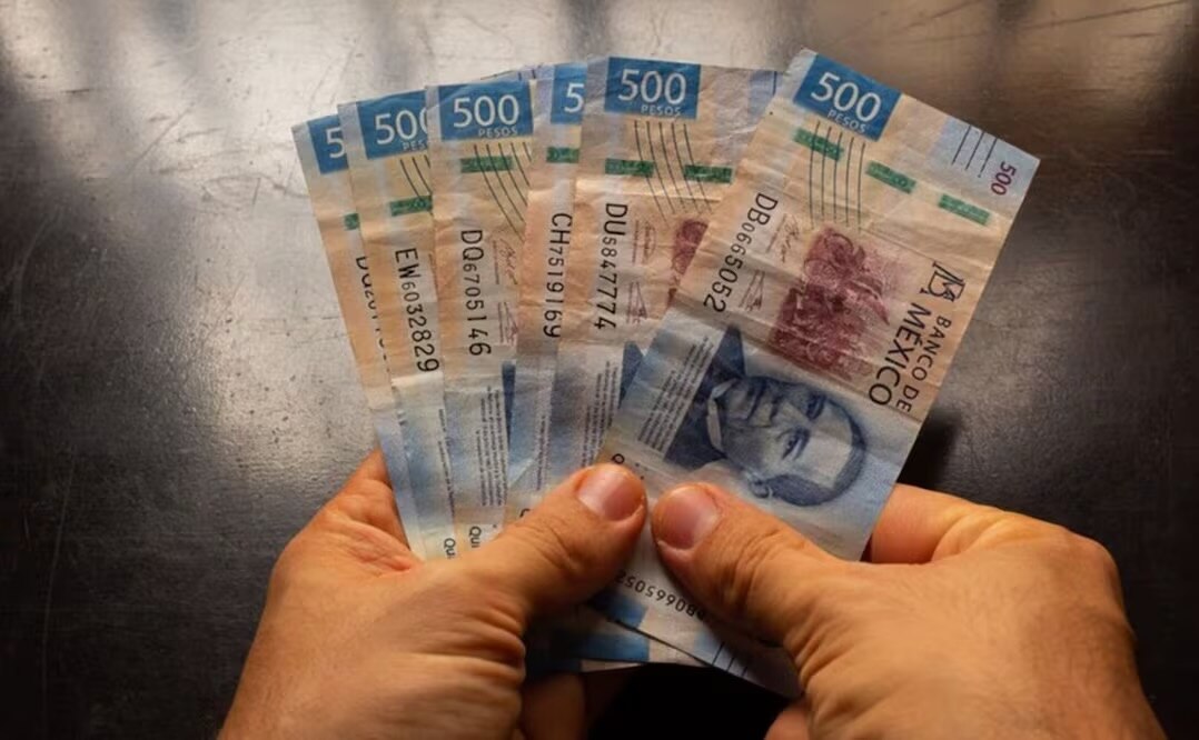 Sheinbaum anuncia aumento al salario mínimo para 2026; destaca acuerdo de jornada laboral de 40 horas