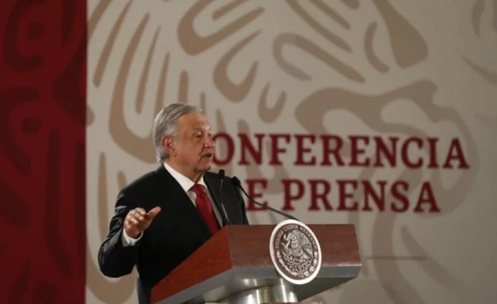 AMLO se disculpa con Felipe Calderón